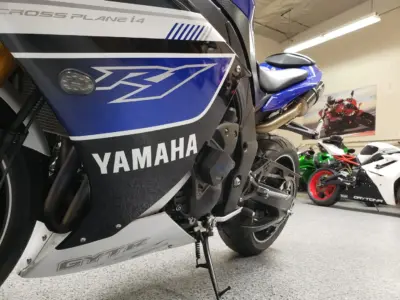 2013 Yamaha R1 Crossplane