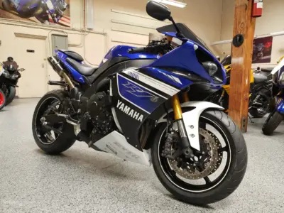 2013 Yamaha R1 Crossplane
