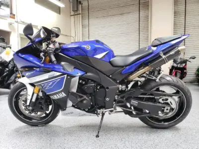 2013 Yamaha R1 Crossplane