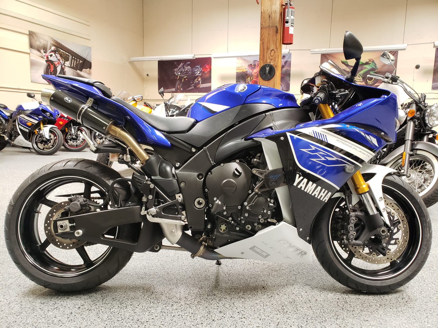 2013 Yamaha R1 Crossplane - AK Motors