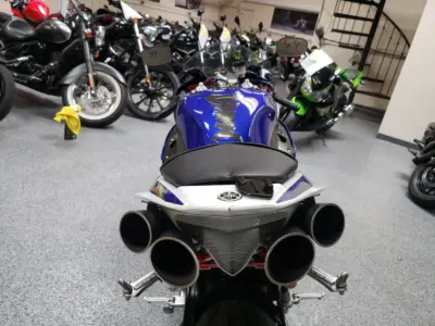 2011 Yamaha R1