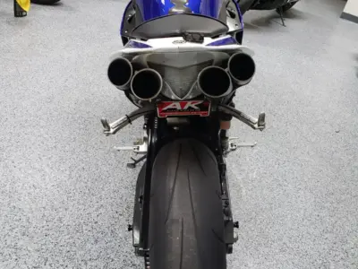 2011 Yamaha R1