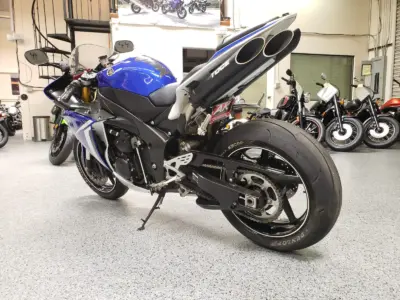 2011 Yamaha R1