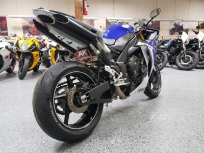 2011 Yamaha R1