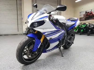 2014 Yamaha R1 Crossplane