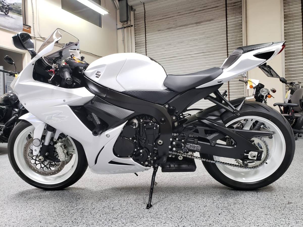 2019 gsxr 600 exhaust