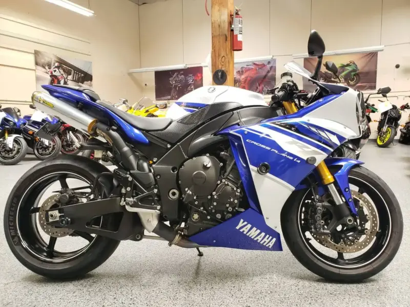 2014 Yamaha R1 Crossplane