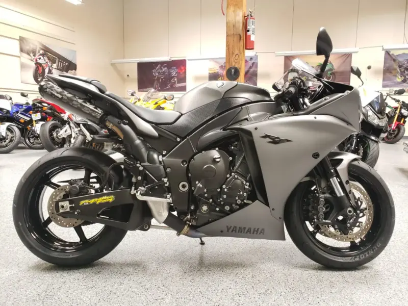 2013 Yamaha R1 Crossplane