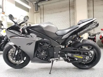 2013 Yamaha R1 Crossplane