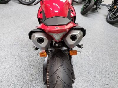 2013 Yamaha R1 Crossplane