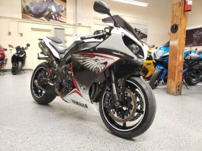 2012 Yamaha R1 RAVEN