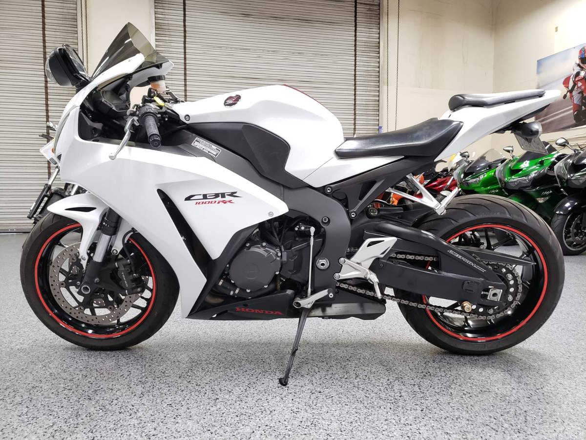 2014 Honda Cbr1000rr 25000 Miles Ak Motors