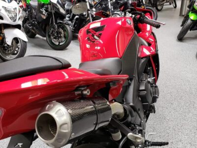 2013 Yamaha R1 Crossplane