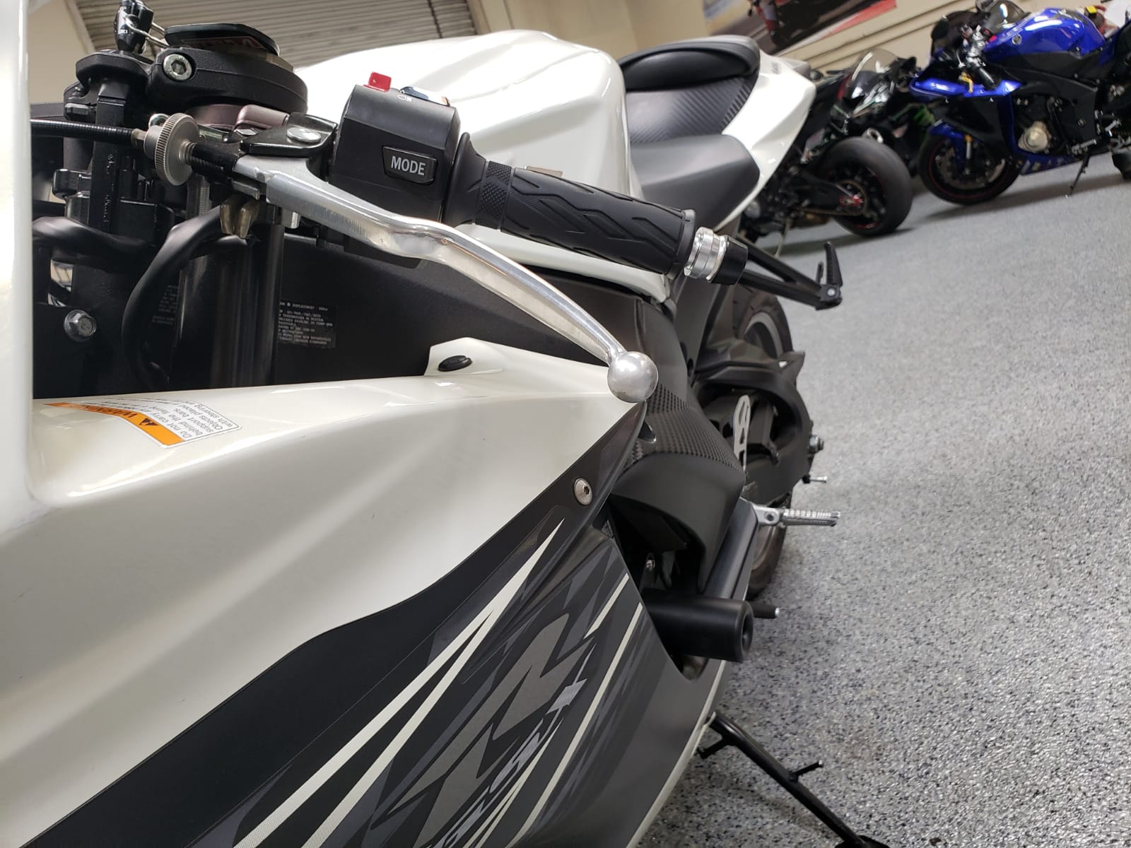 2011 Suzuki GSXR 600 17000 Miles AK Motors