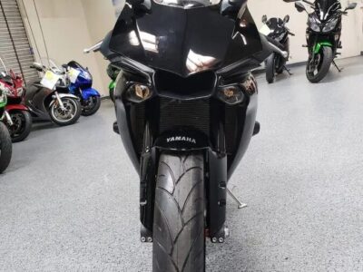 2015 Yamaha R1 RAVEN