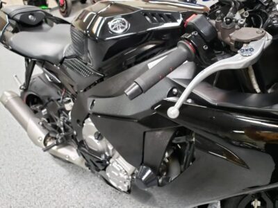 2015 Yamaha R1 RAVEN