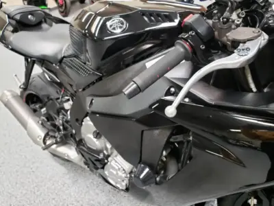2015 Yamaha R1 RAVEN