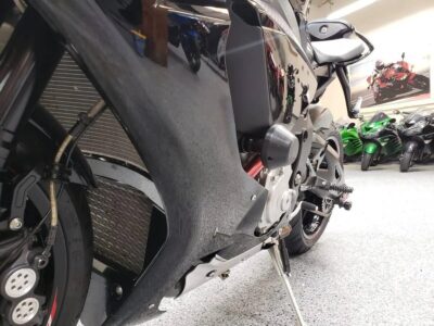 2015 Yamaha R1 RAVEN