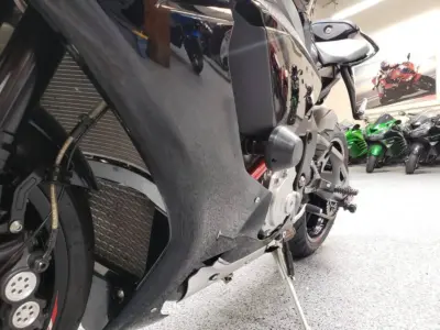 2015 Yamaha R1 RAVEN
