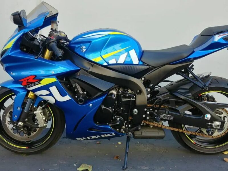 2015 Suzuki GSXR 750  (1200 miles)