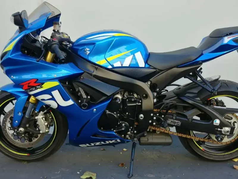 2015 Suzuki GSXR 750  (1200 miles)