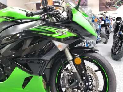 2011 Kawasaki Ninja ZX6R (1K original miles)