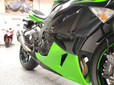2011 Kawasaki Ninja ZX6R (1K original miles)