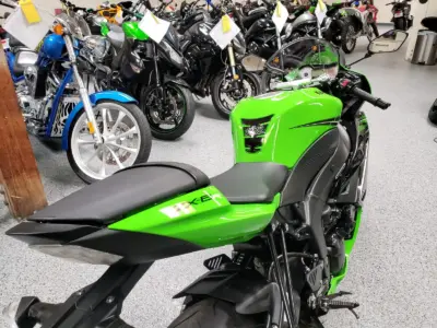 2011 Kawasaki Ninja ZX6R (1K original miles)