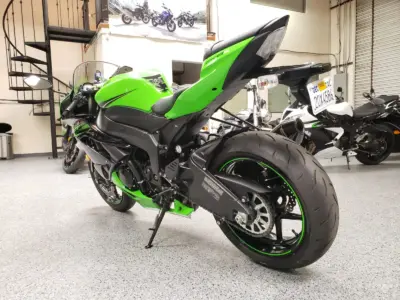 2011 Kawasaki Ninja ZX6R (1K original miles)