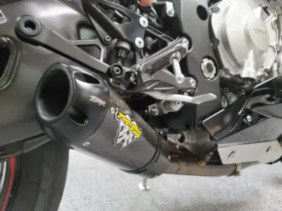 2015 Yamaha R1 RAVEN