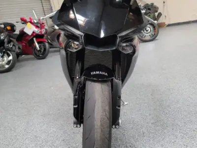 2015 Yamaha R1 RAVEN