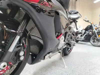 2015 Yamaha R1 RAVEN