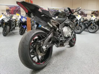 2015 Yamaha R1 RAVEN