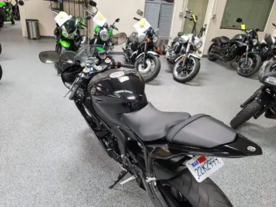 2015 Yamaha R6 RAVEN