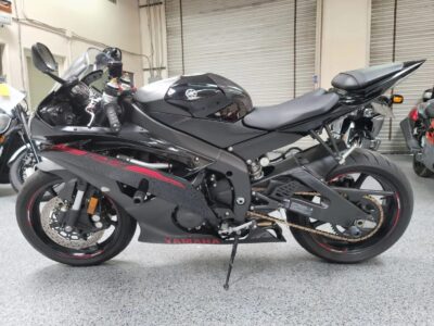 2015 Yamaha R6 RAVEN