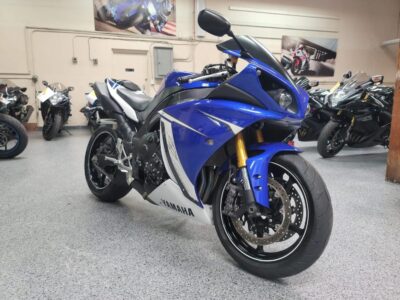 2011 Yamaha R1