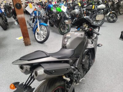 2013 Yamaha R1 Crossplane