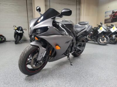 2013 Yamaha R1 Crossplane