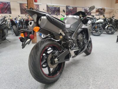 2013 Yamaha R1 Crossplane