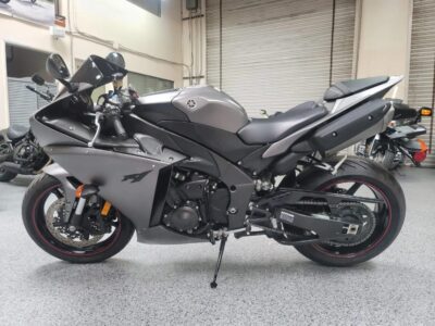 2013 Yamaha R1 Crossplane