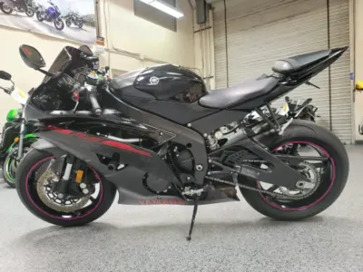 2015 Yamaha R6 RAVEN