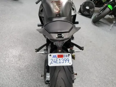 2013 Yamaha R1 Crossplane