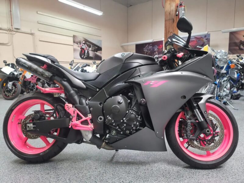 2013 Yamaha R1 Crossplane