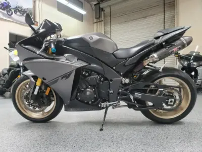2014 Yamaha R1 Crossplane