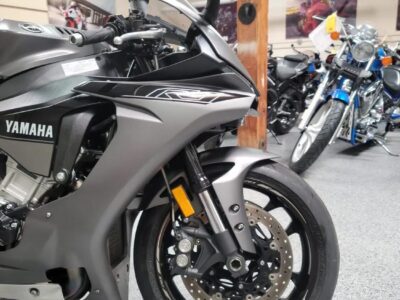 2016 Yamaha R1