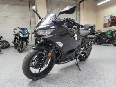 2018 Kawasaki Ninja 400 ABS (13 MILES)