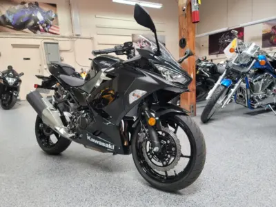 2018 Kawasaki Ninja 400 ABS (13 MILES)