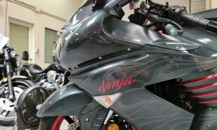 2008 Kawasaki ZX14 SPECIAL EDITION - AK Motors