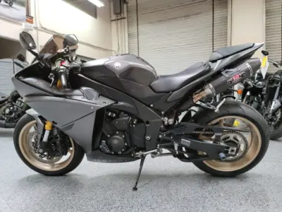 2014 Yamaha R1 Crossplane