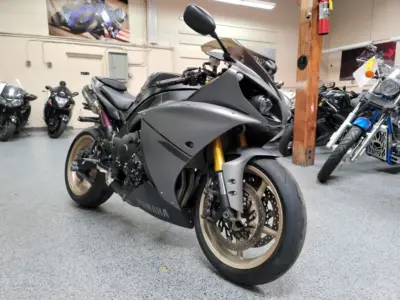 2014 Yamaha R1 Crossplane